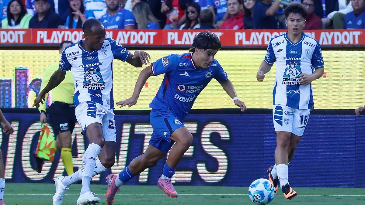 Cruz Azul venció a Pachuca como visitante   Foto  Erik Estrella
