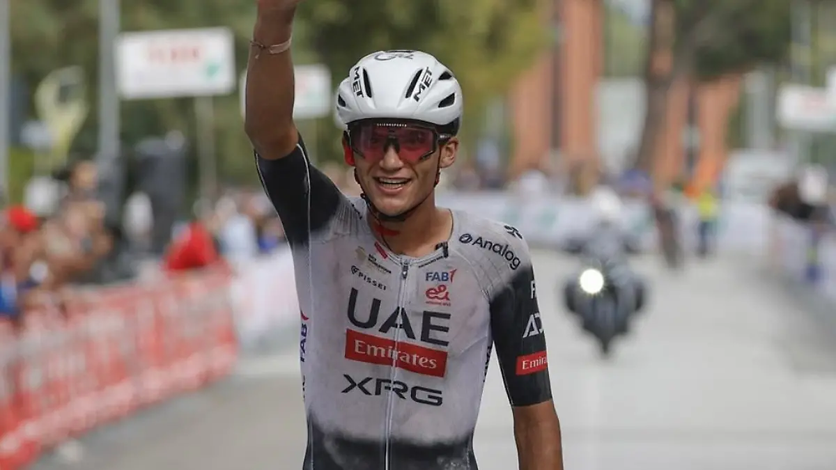 Isaac del Toro ganó la Coppa Sabatini   Foto  IG Isaac del Toro
