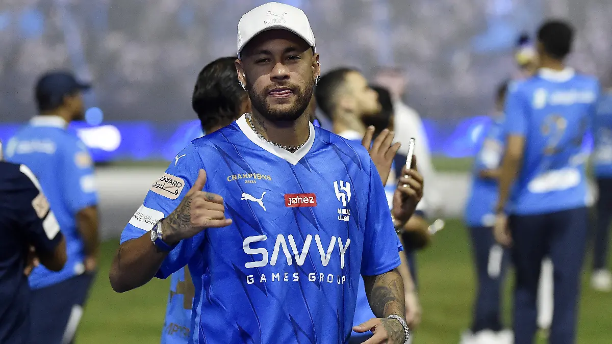 Neymar pide que Santos haga los fichajes de otras super estrellas / Foto: Reuters