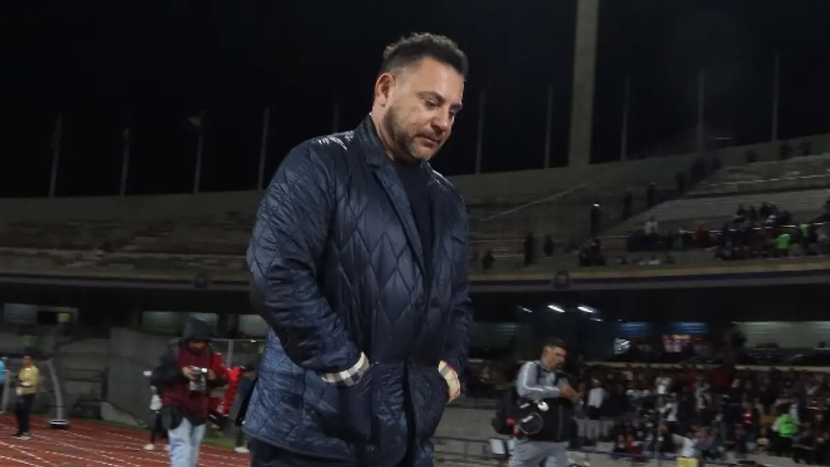 Antonio Mohamed no está de acuerdo con la forma en la que salió Martín Anselmi / Foto: Erik Estrella