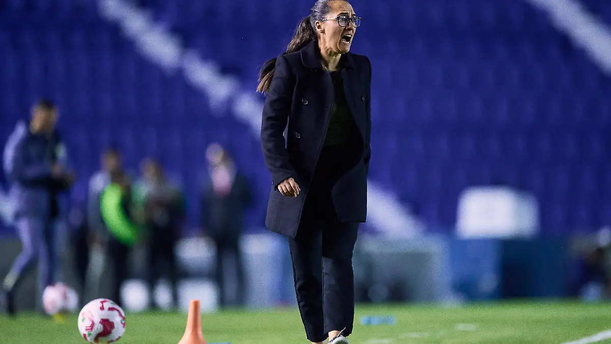 Amalia Valverde no salió contenta con la derrota de Rayadas. Foto: Mexsport