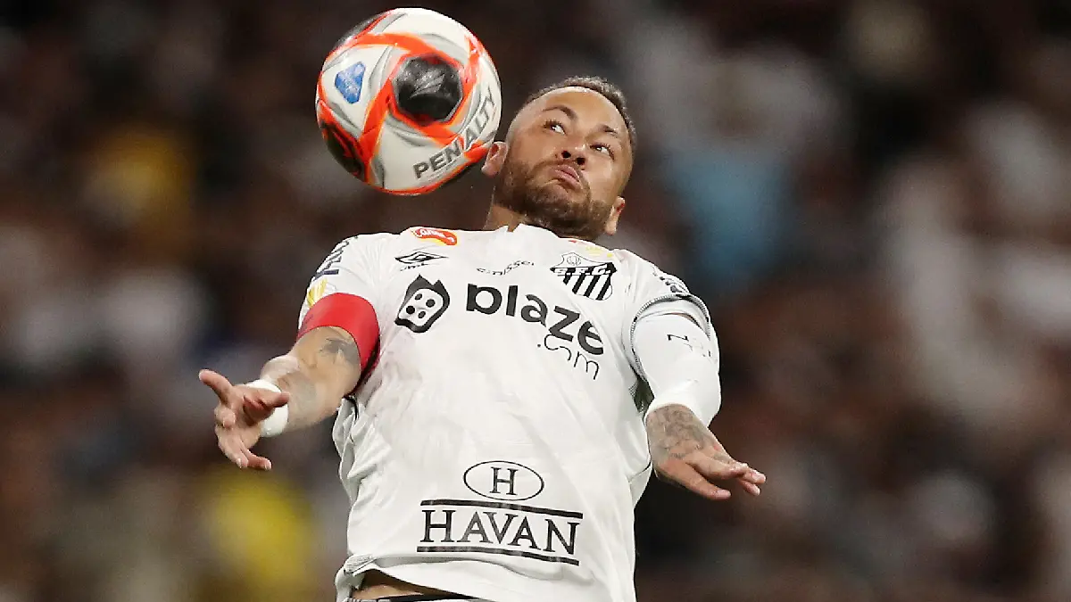 Neymar se sigue luciendo con Santos Foto Reuters