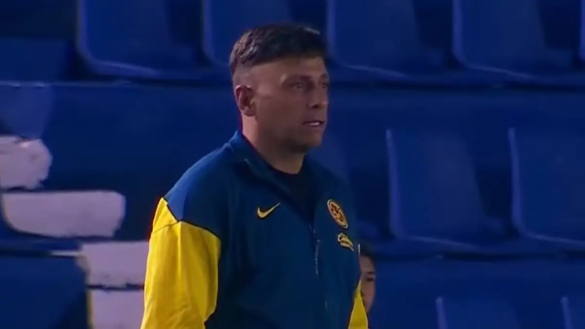 Ángel Villacampa aparece con pelo en el estadio Azulcrema