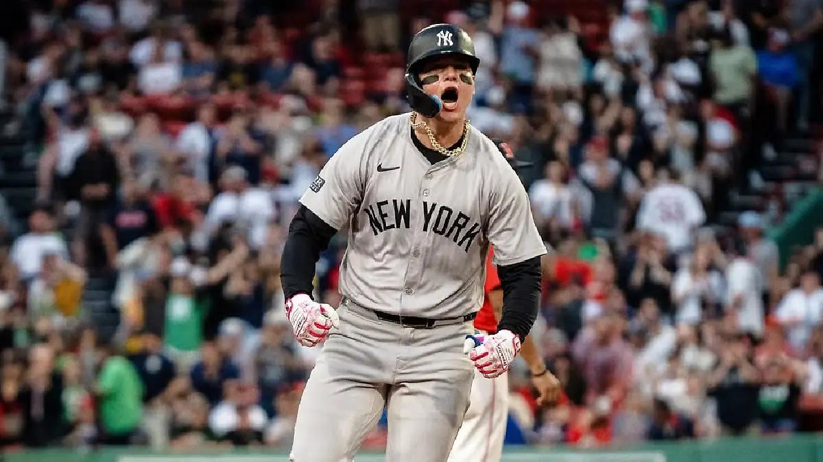 Alex Verdugo sigue sin decidir su futuro foto @dugie24