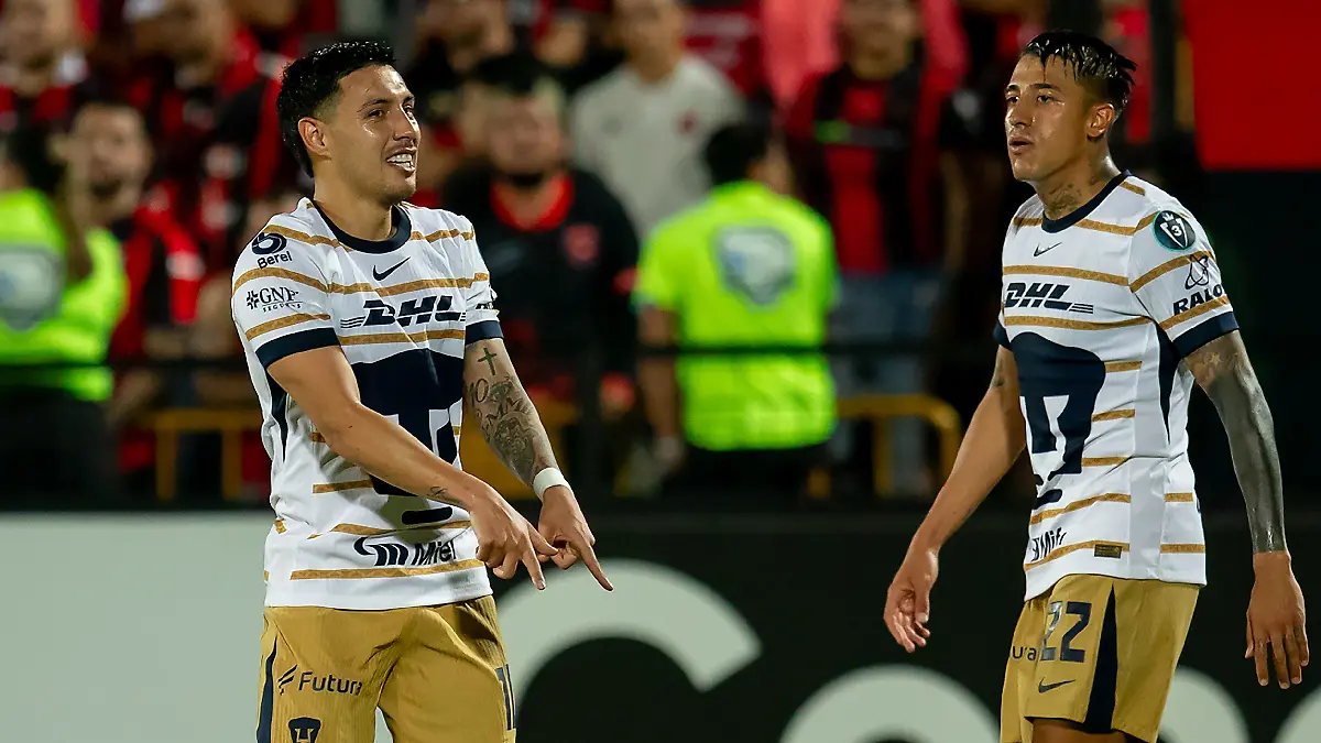 Leo Suárez puso el gol del empate que mandó a Pumas a cuartos de final / Foto: Mexsport