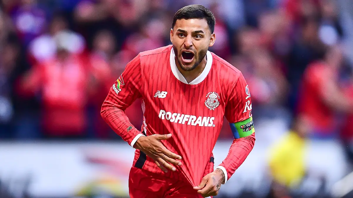 Alexis Vega suma ocho goles en el Clausura 2025 foto  Mexsport