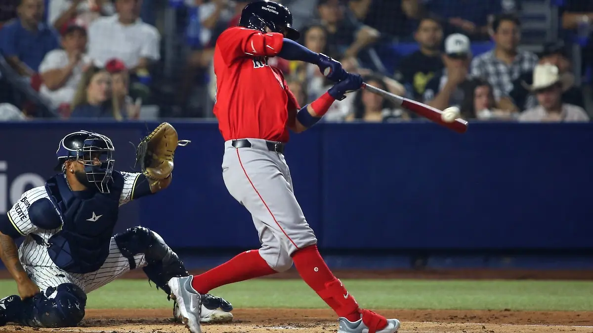 El mexicano Marcelo Mayer sigue imparable con Boston Red Sox. Foto: AFP