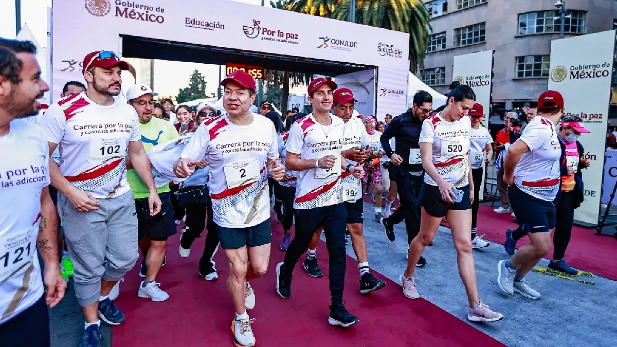 Rommel Pacheco encabezo Carrera por la paz y contra las adicciones. Foto: Luis Garduño