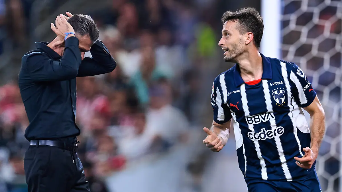 Martín Demichelis y Sergio Canales habrían tenido un altercado que el Tato Noriega desmintió / Foto: Mexsport
