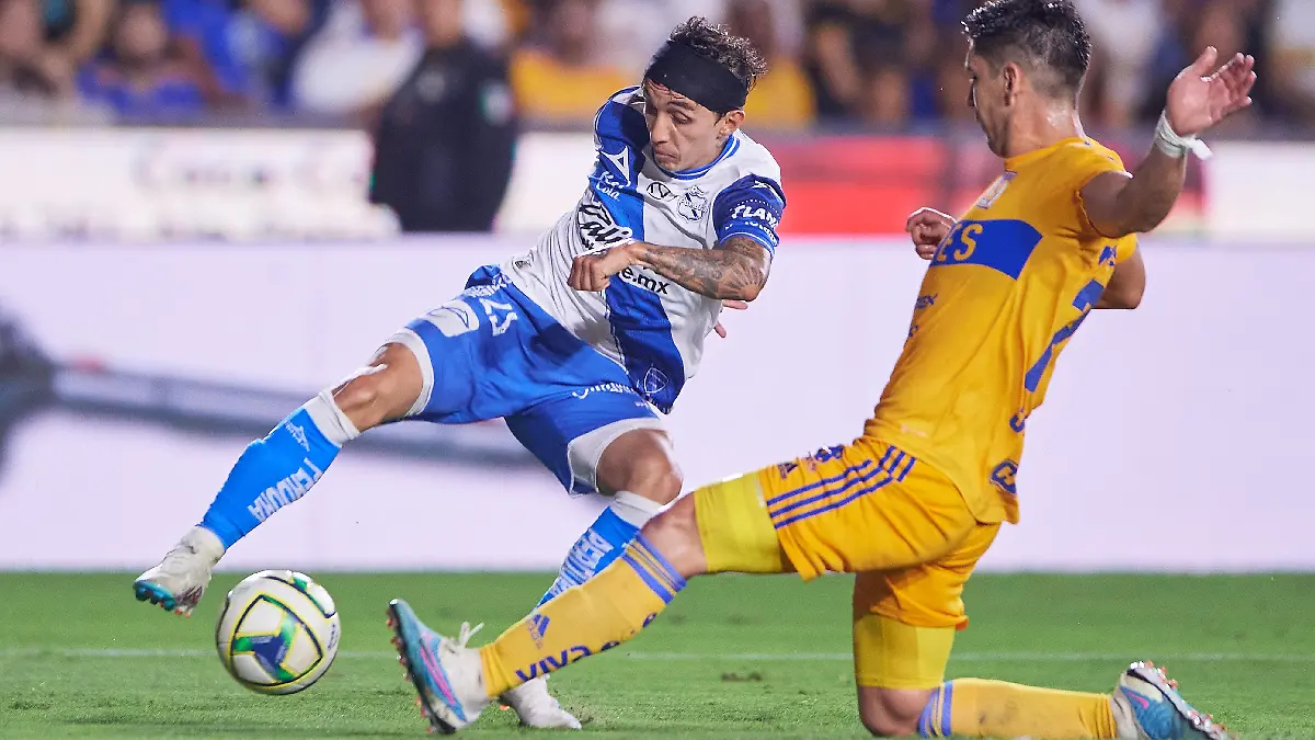 Omar Fernández tuvo un paso en el futbol mexicano con Cruz Azul, Puebla y León