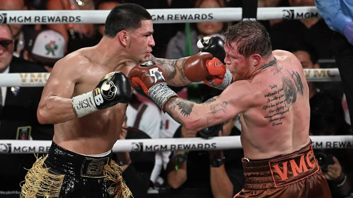 BOX FIGHT MEX USA ALVAREZ