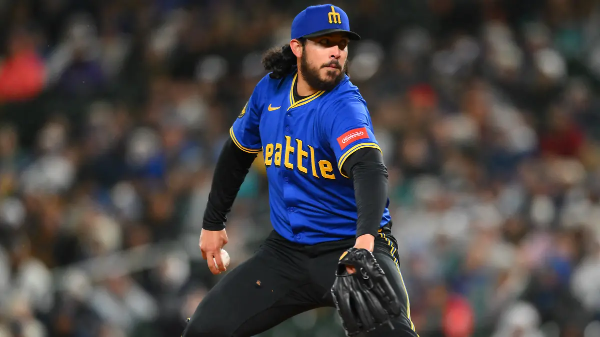 Andrés Muñoz es nombrado mejor relevista del mes