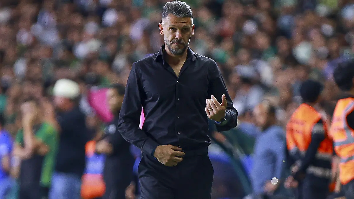 Martín Demichelis fue despedido de Rayados foto  Mexsport