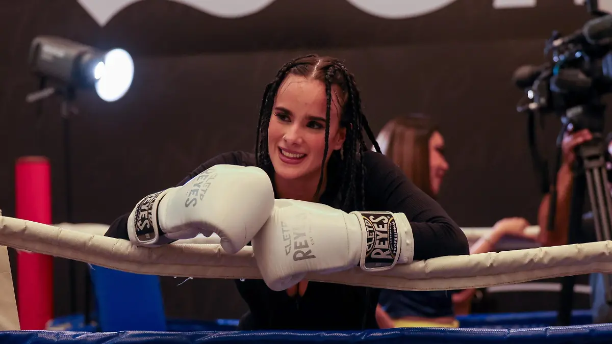 060525 Gala Montes LA 3