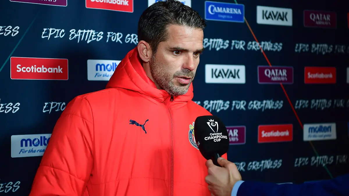 Fernando Gago se reencontrará con Pável Pérez en Chivas   Foto  Mexsport