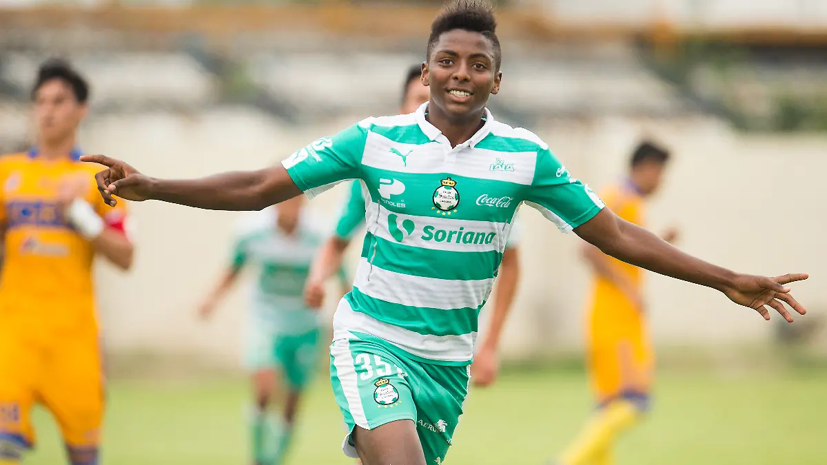 Joao Maleck volverá a jugar fuitbol en Primera División foto  Mexsport