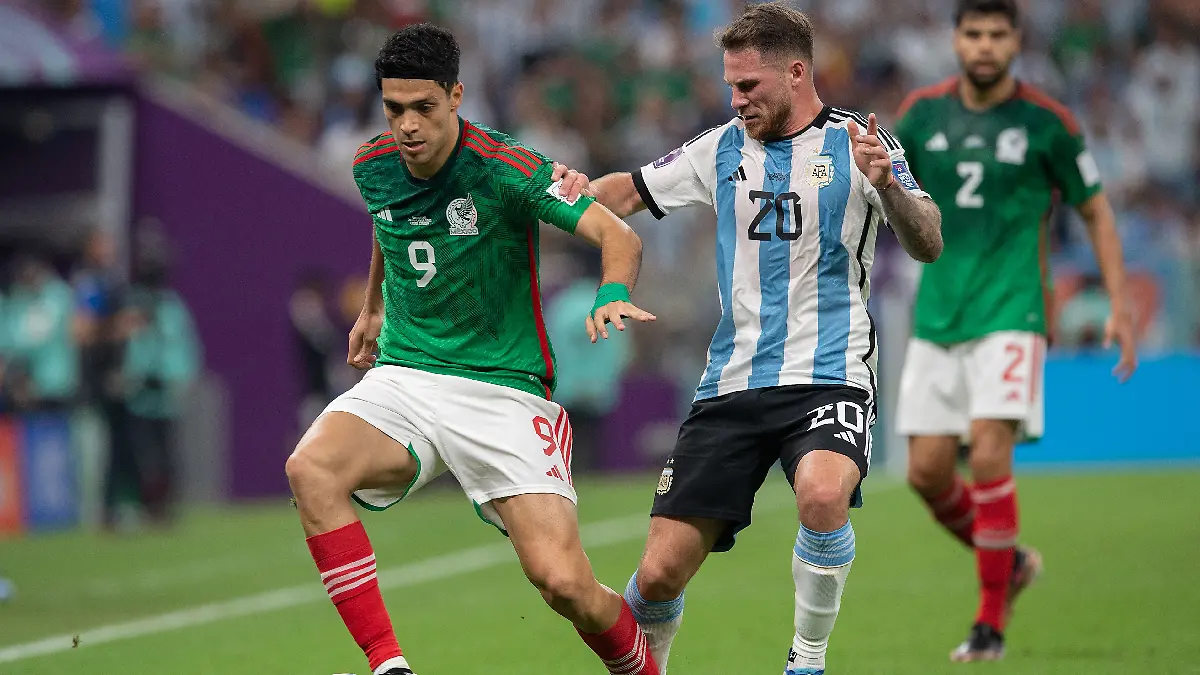 Raúl Jiménez habla sobre la rivalidad entre México y Argentina / Foto: Mexsport