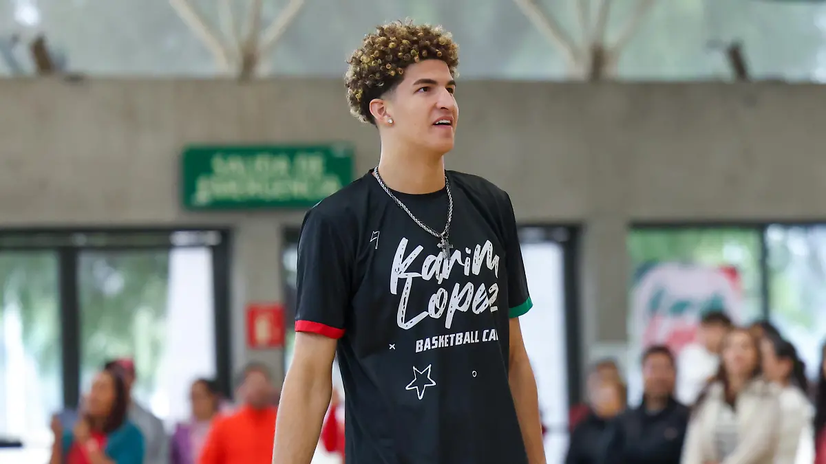 Karim López entrena con niños en clínica de basketball   FOTOS LESSLIE ARREDONDO