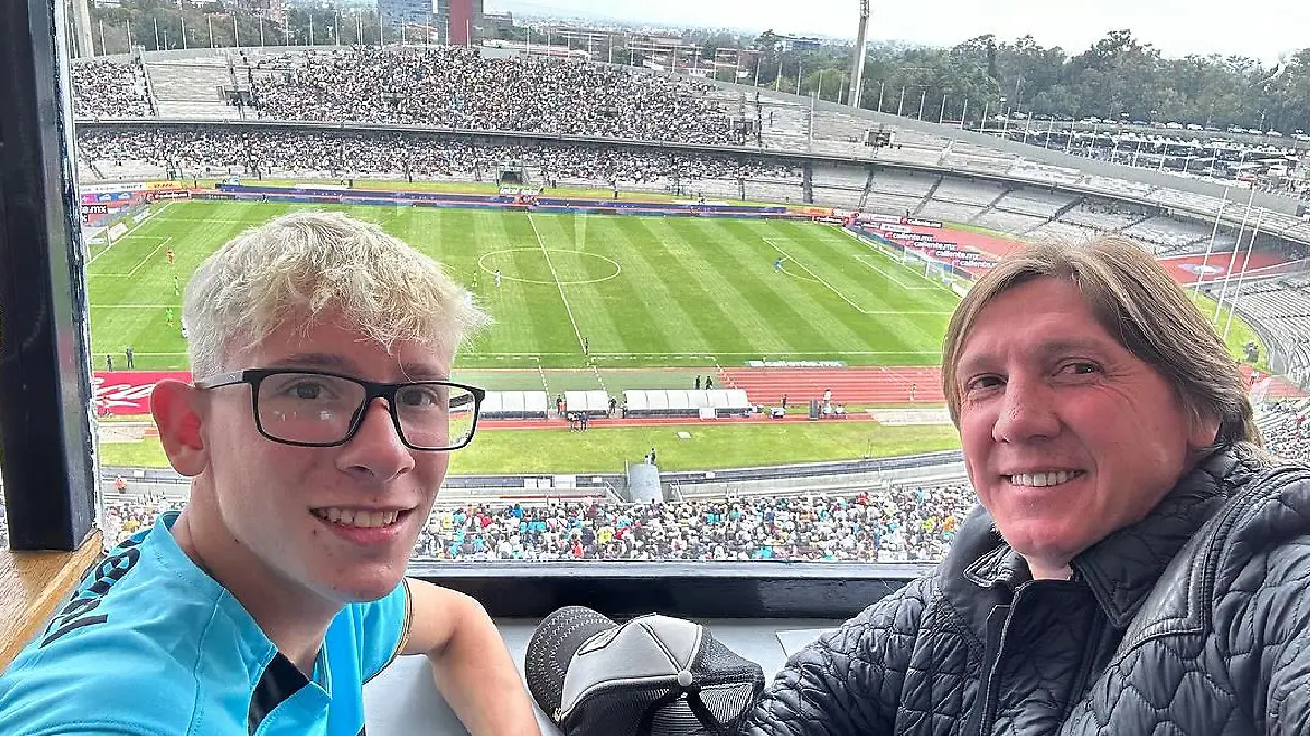 Leandro Augusto fue a ver el juego de Pumas foto @leandro augusto7