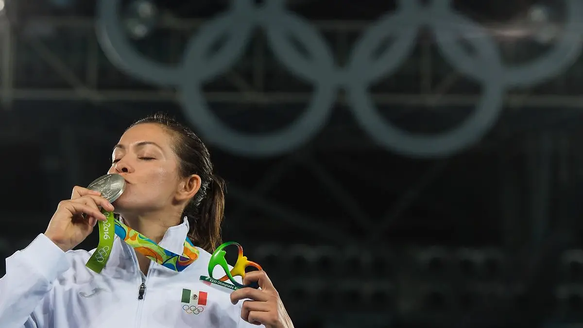María del Rosario Espinoza sale a la defensa de taekwondoínes mexicanos