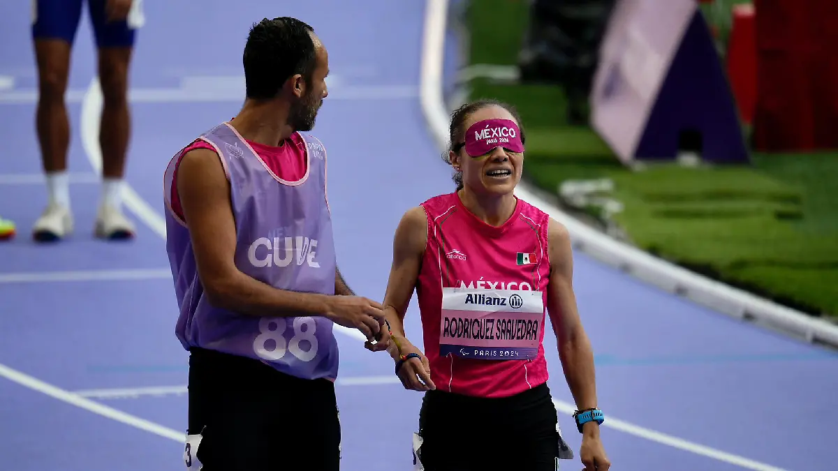 Los guías son parte fundamental del paratleta con discapacidad visual en una carrera