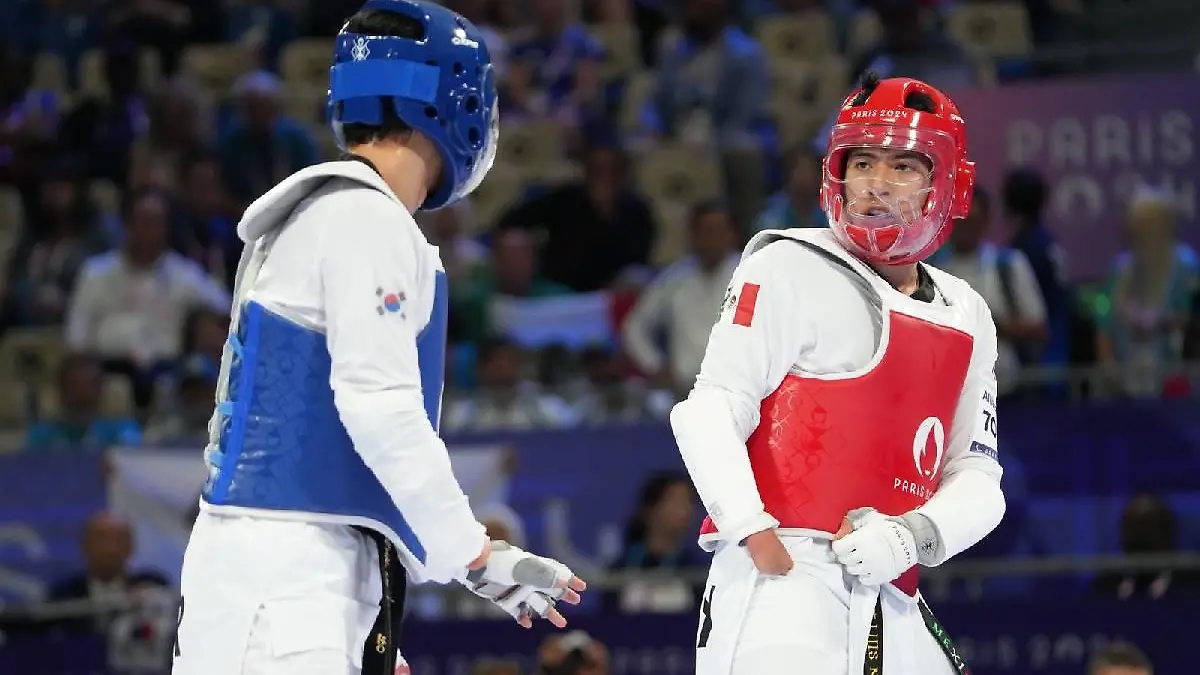 El parataekwondo Luis Mario Nájera se quedó con la presea de plata en París 2024. Foto: @Copame