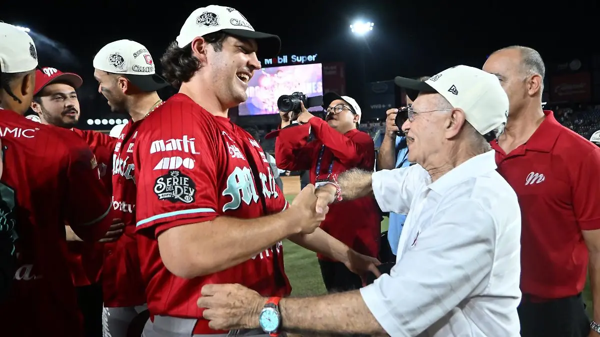 Trevor Bauer no sabe si seguirá con los Diablos Rojos del México. FOTO: @DiablosRojosMX