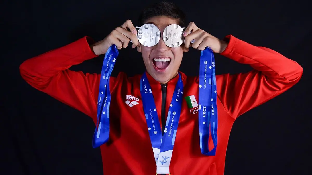 Diego Villalobos ya es multimedallista en natación artística / Foto: Instagram Diego Villalobos