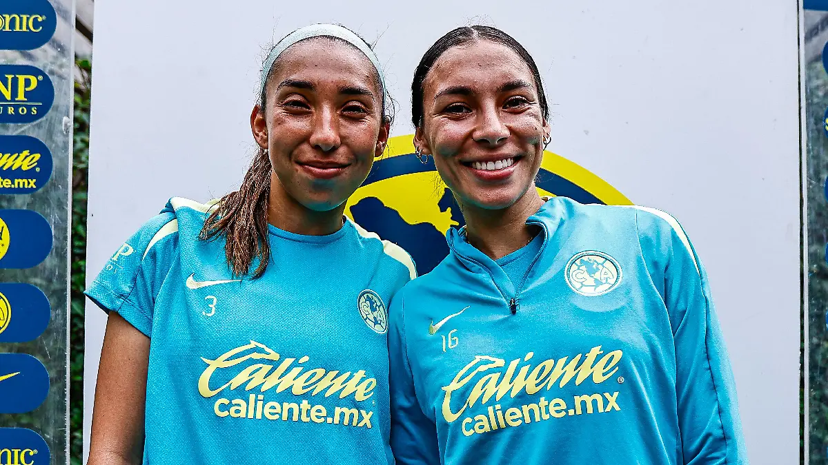 Las jugadoras del América Femenil mostraron apoyo hacia Lucia Yáñez foto  Luis Garduño