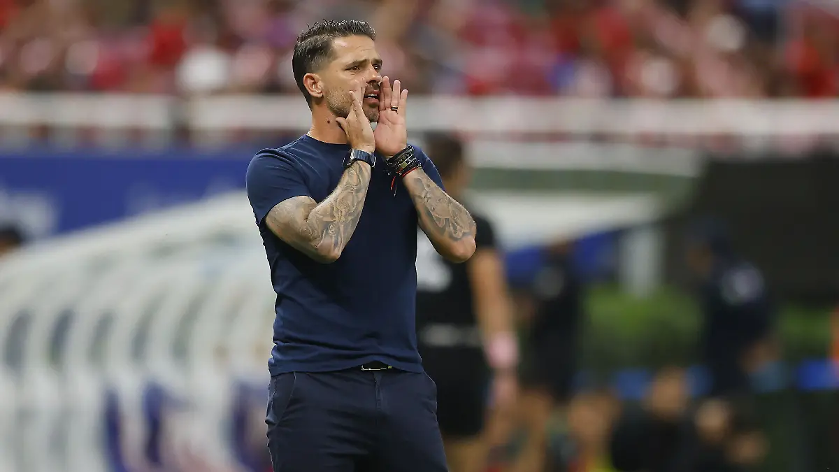 Fernando Gago niega que haya trato con Boca Juniors foto  Mexsport