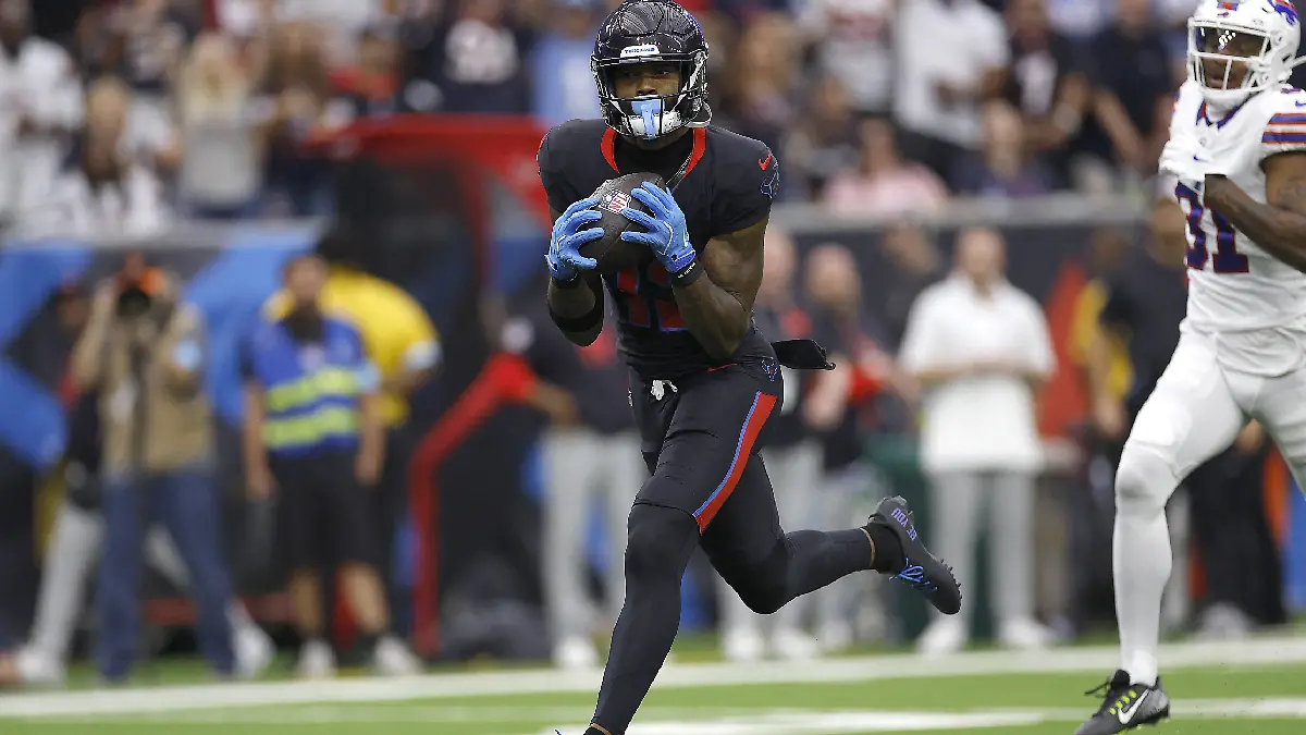 Nico Collins salió lesionado y se perderá algunos partidos con los Texans. Foto: AFP