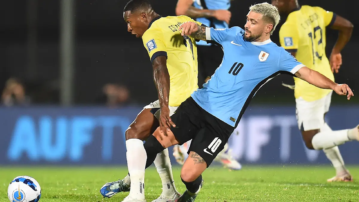 Uruguay y Ecuador no se hicieron daño al empatar a cero goles. Foto: AFP