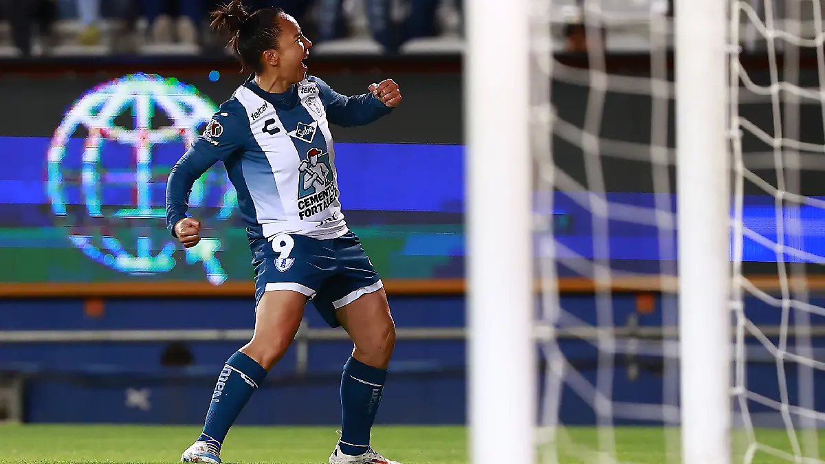 Charlyn Corral celebra el pase de Pachuca a semifinales / Foto: Mexsport