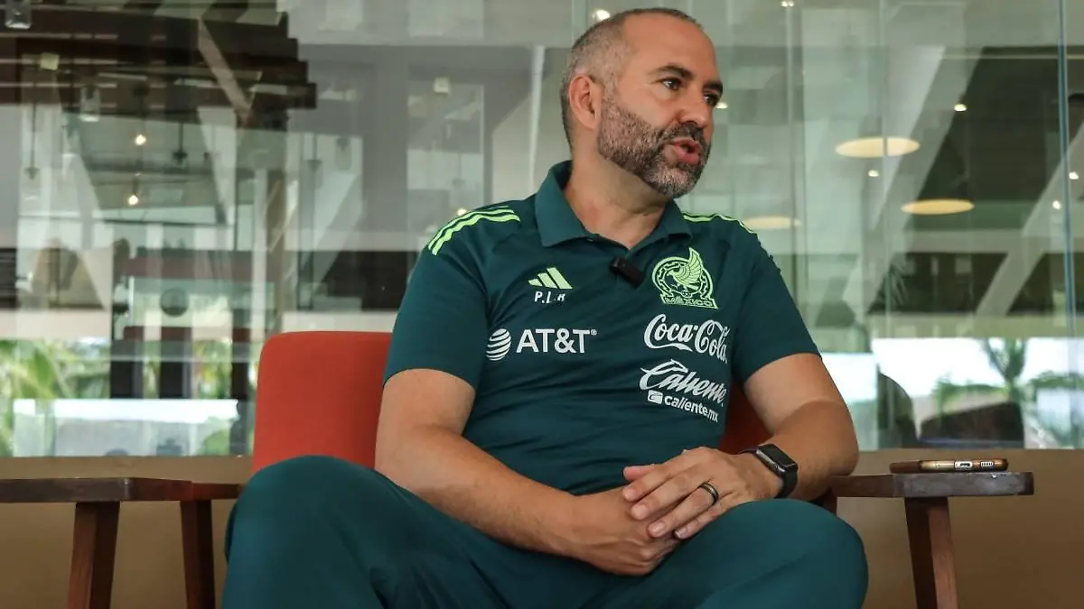 Pedro López dijo a ESTO que está en deuda con Charlyn Corral. FOTO: Oswaldo Figueroa | ESTO