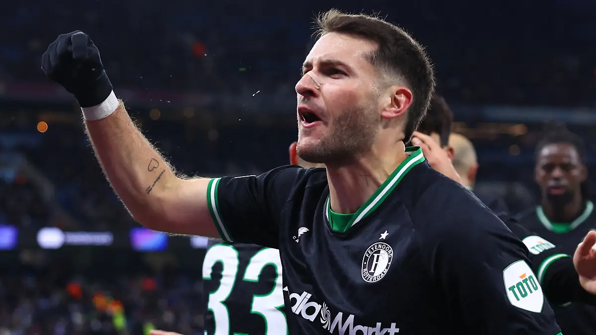 Santiago Giménez volvió a anotar con el Feyenoord / Foto: Reuters