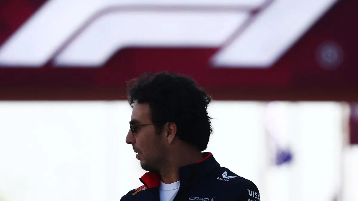 Checo Pérez no se va de Red Bull para la temporada 2025