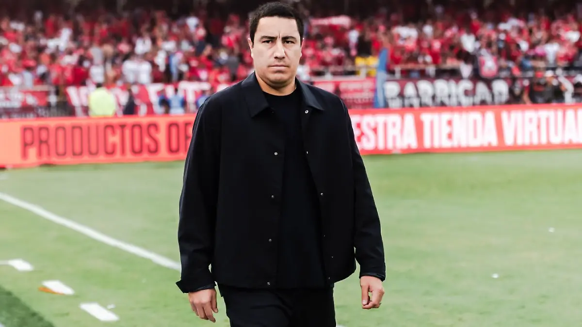 Efraín Juárez busca ganar un doblete en Colombia