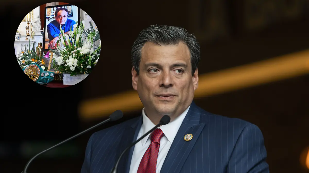 Maurucio Sulaimán estuvo presente en la misa de su papa