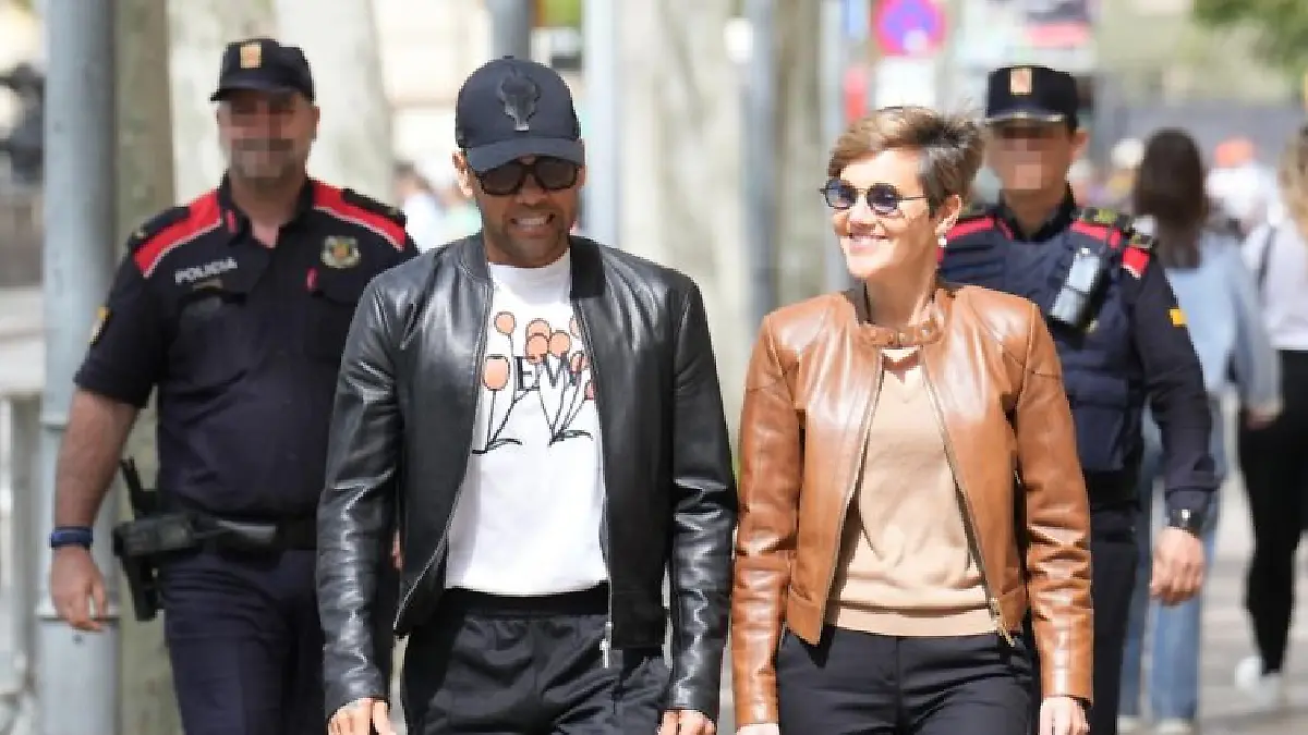 Dani Alves desmintió unas declaraciones que salieron en un diario