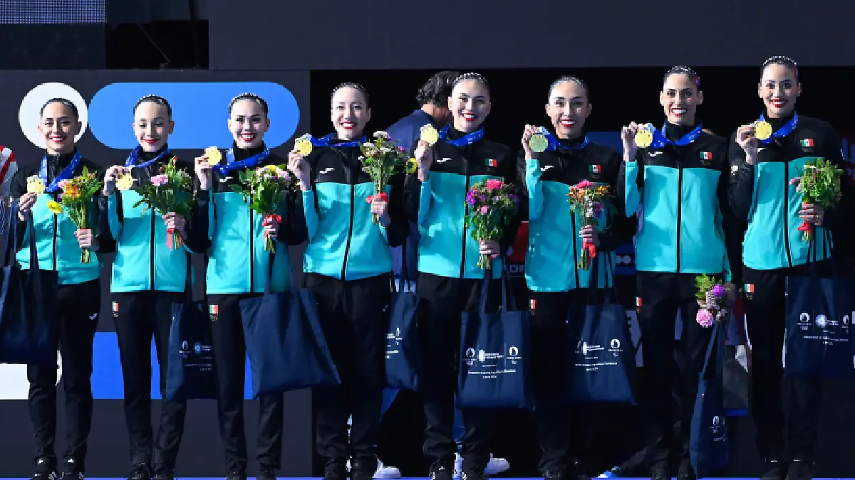 El equipo mexicano de natación artística subió a lo más alto del podio / Foto: Reuters