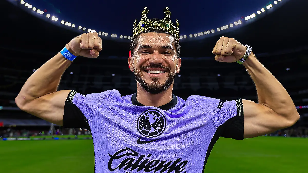 Henry Martín tiene clara la jugada del penalti y aseguró que es más fácil demeritar al América / Foto: Luis Garduño