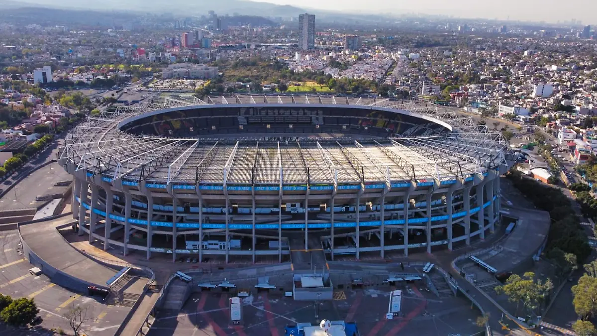Gianni Infantino espera un espectacular Estadio Azteca para el 2026 / Foto: Luis Garduño