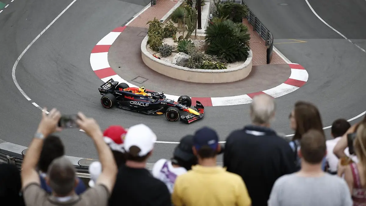Checo Pérez ve una carrera complicada en Mónaco. FOTO: Mexsport