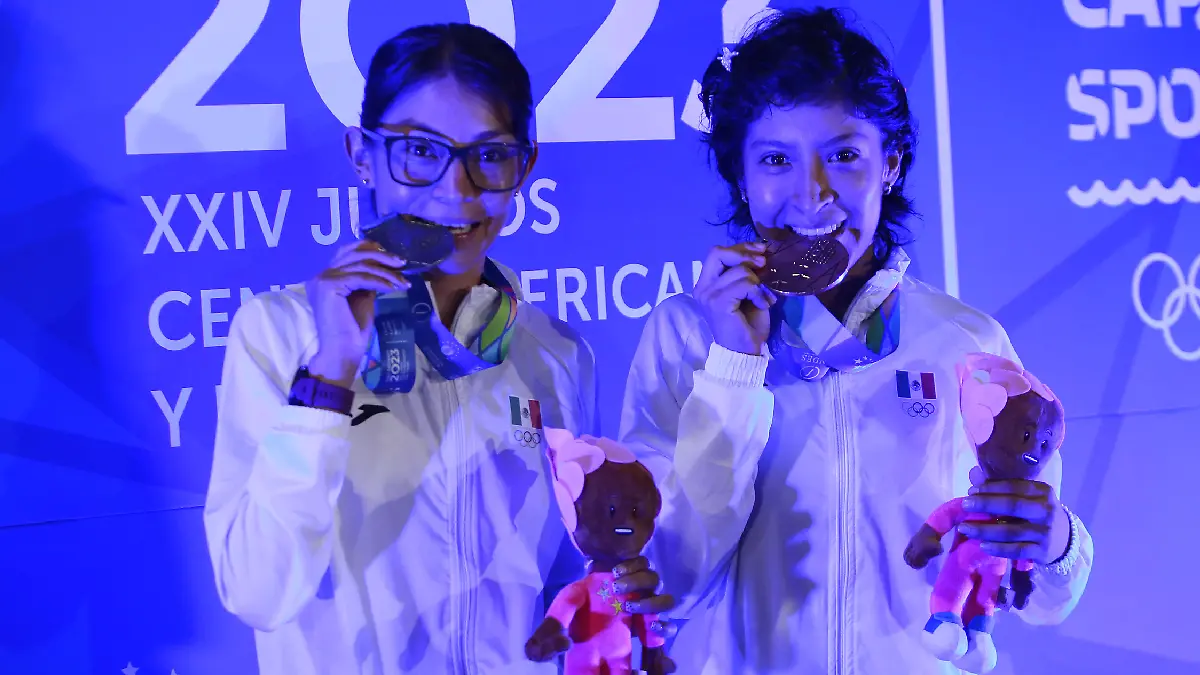 Laura Galvan se llevo la plata en los 5,000 m en Centroamericanos   Foto  Mexsport