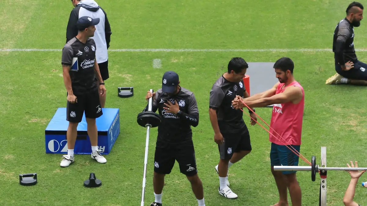 c2df9bdc 6792 4890 bb20 58e75426af64