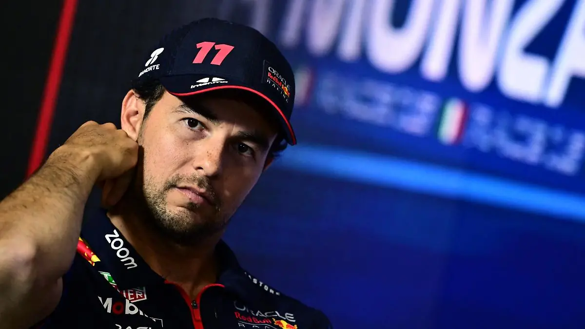 Checo Pérez espera tener un gran fin de semana en el circuito de Monza. FOTO: AFP
