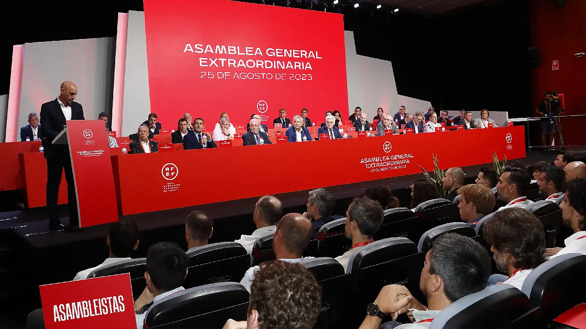 Dieron total apoyo al nuevo presidente de la RFEF / Foto: AFP