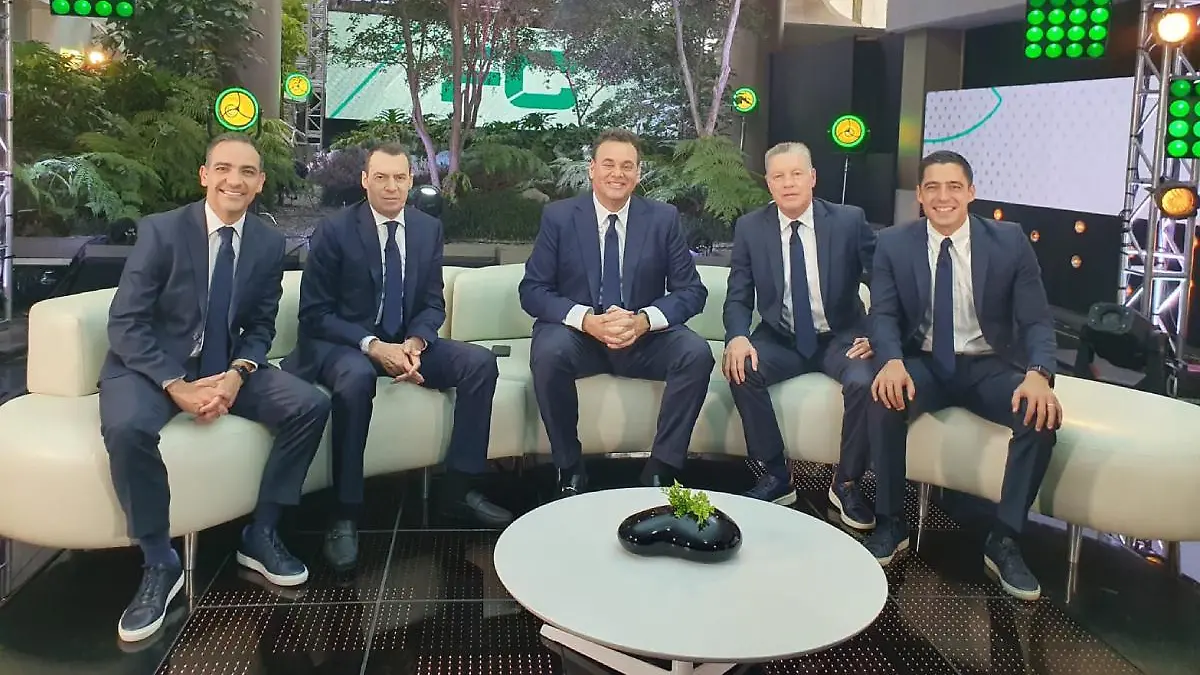 David Faitelson y André Marín llegaron a Televisa con mucha polémica. FOTO: @TUDN