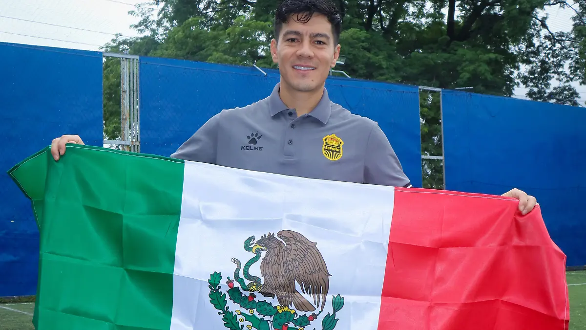 Michael Pérez no descarta volver a Chivas. FOTO: OSWALDO FIGUEROA