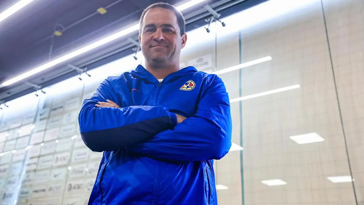 André Jardine no ve posición adelantada en el gol de Henry Martín ante León. FOTO: Luis Garduño | ESTO